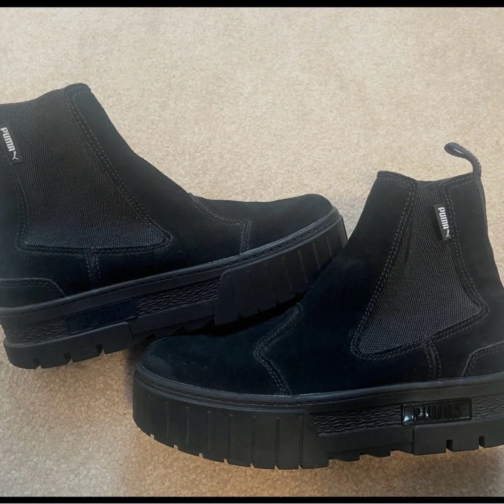 PUMA FENTY Chelsea Platform Boots Black Suede Size 7.5 - Picture 4 of 8